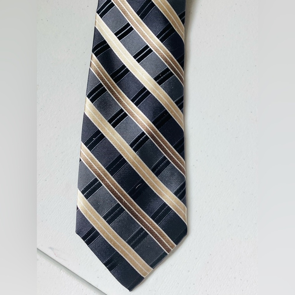 PRONTO UOMO 100%  SILK TIE MULTI COLOR GEOMETRIC PATTERN  TRADITIONAL STYLE
